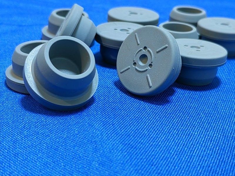 13mm 20mm 32mm Medisch gebruik Blauwgrijze Lyophilization Butylrubber Stoppers voor glazen injectiefles Glas infusiefles
